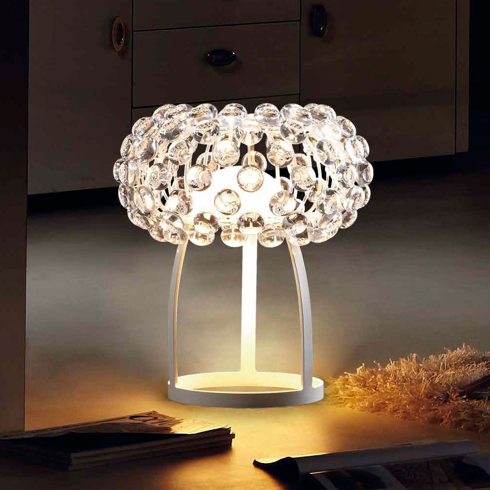 Lámpara sobremesa con bolas acrílicas base metálica lacada blanca, modelo Estepona lamp 6